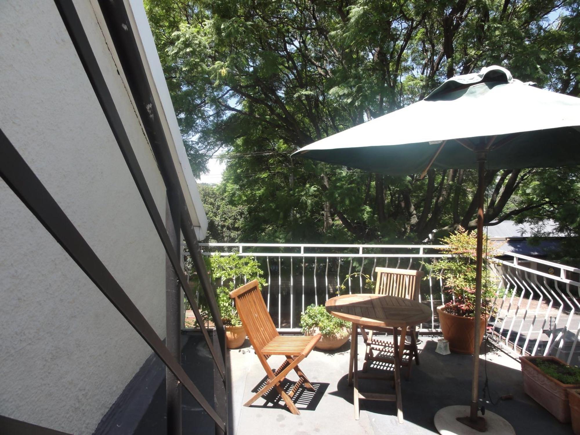 Melville Turret Guesthouse Γιοχάνεσμπουργκ Εξωτερικό φωτογραφία